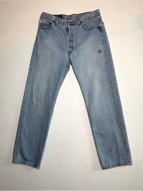 Vintage Levi's 501 Straight Button Fly Med Wash Actual Size 34 X 31 READ DESCRIP